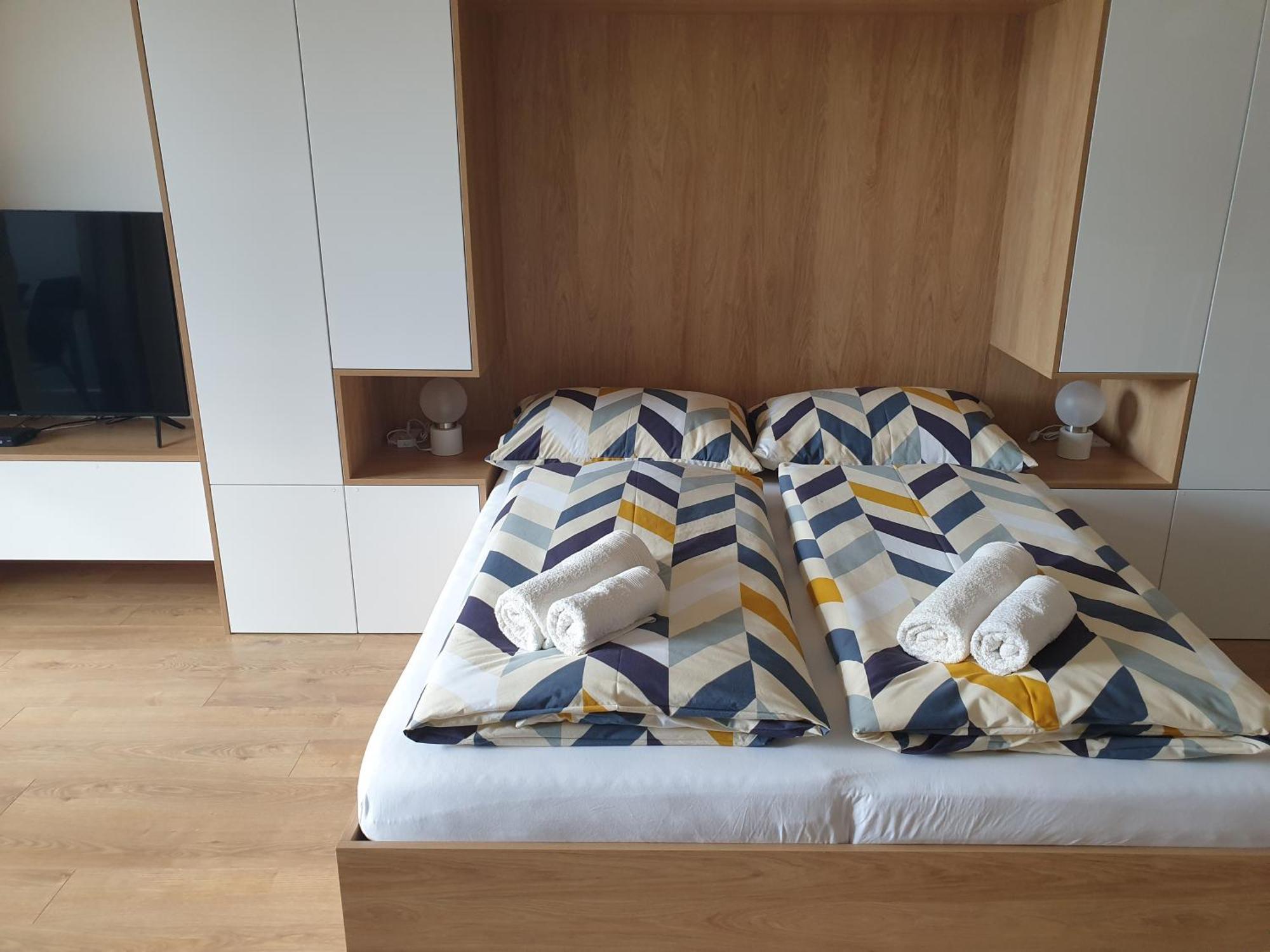 As Apartman Bella S Loggiou A Bezplatnym Vnutornym Parkovanim Appartement Košice Buitenkant foto